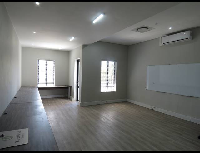 81M² OFFICE TO LET IN PAARDEVLEI